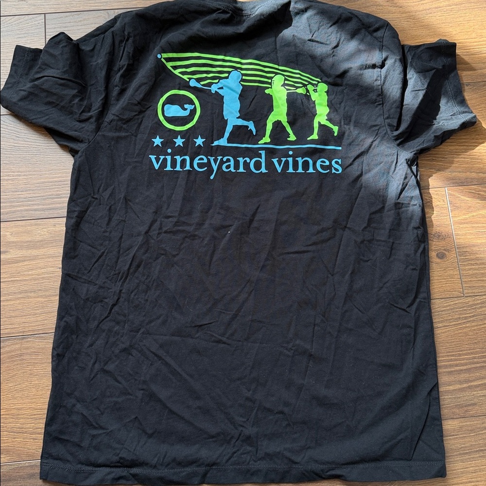 Men’s Vineyard Vines Lacrosse short sleeve T-Shirt. Medium